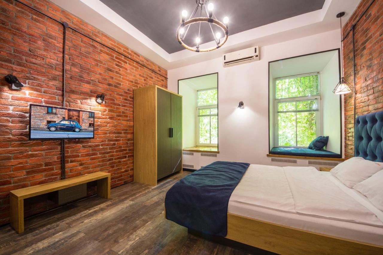Self Check-In Apartments Near Landscape Alley Kiev Eksteriør billede