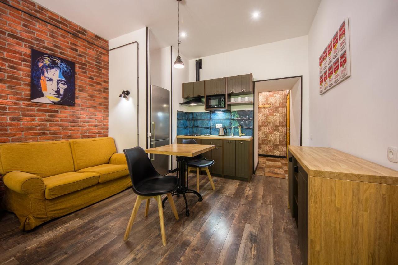 Self Check-In Apartments Near Landscape Alley Kiev Eksteriør billede